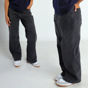 Loose Fit Black Jeans